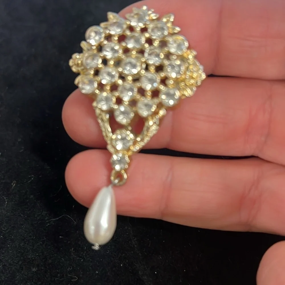 Goldtone Crystal and Pearl Drop Brooch Pin